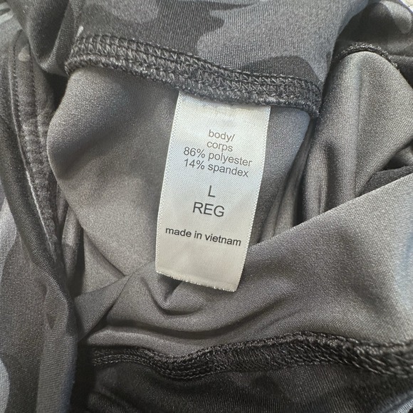 Maurices Gray Length 26" High Rise Camouflage Women's Luxe Leggings size L - Picture 7 of 9